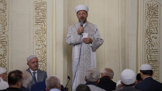 Erbaş Hacı Bayram Camisi'nde sabah namazı kıldırdı