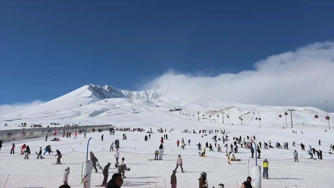 Erciyes Kayak Merkezi'nde hedef 3 milyon ziyaretçi