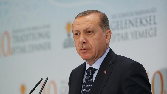 Erdoğan, AK Parti il teşkilatı iftarında konuşuyor