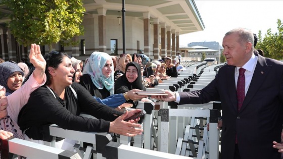 Erdoğan cuma namazını Beştepe Millet Camisi'nde kıldı