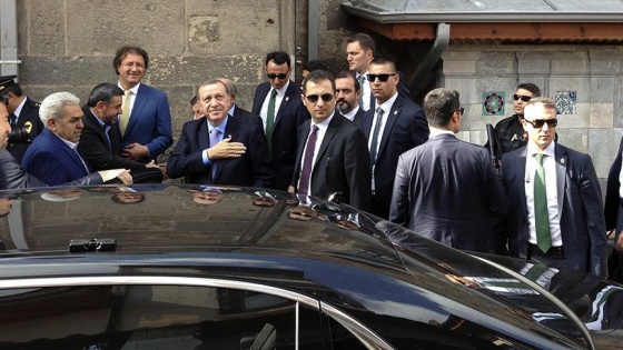 Erdoğan Cuma namazını Konya'da Kapu Camisi'nde kıldı