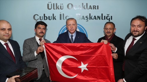 Erdoğan'dan Ülkü Ocaklarına ziyaret