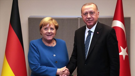 Erdoğan ile Merkel ABD-İran gerginliği ve Libya'yı görüştü