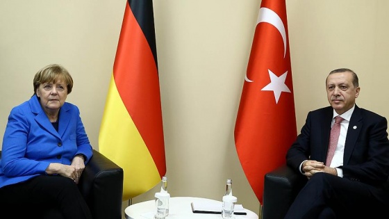 Erdoğan'ın Merkel'i kabulü başladı