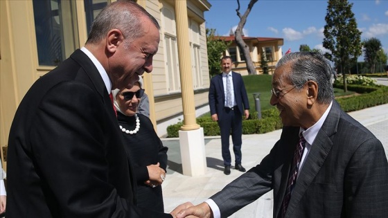 Erdoğan, Mahathir ile kahvaltıda buluştu