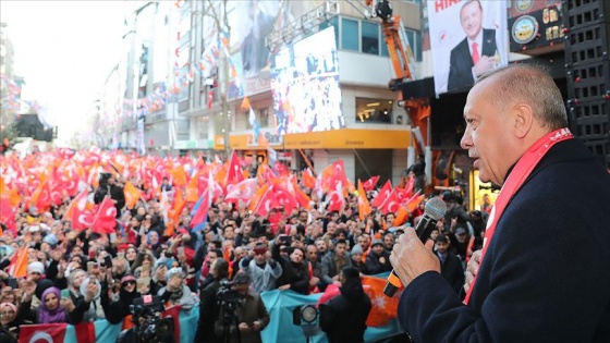 Erdoğan: Millete psikolojik operasyon çekenlerin yürekleri hopluyor