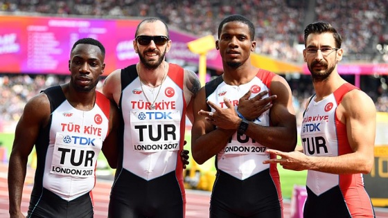 Erkekler 4x100 metre bayrak yarışında gümüş madalya