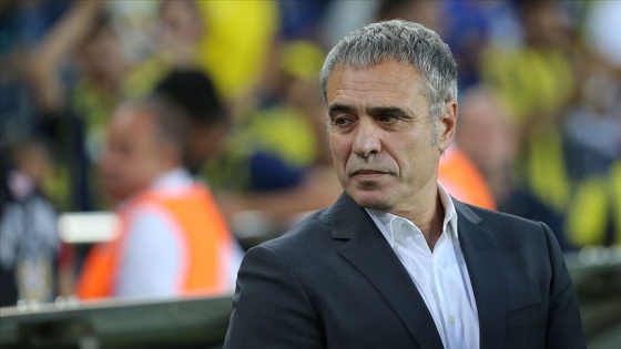 Fenerbahçe Ersun Yanal'la yollarının ayrıldığını borsaya bildirdi