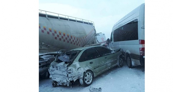 Erzurum’da 20 araç birbirine girdi: 1 ölü, çok sayıda yaralı var