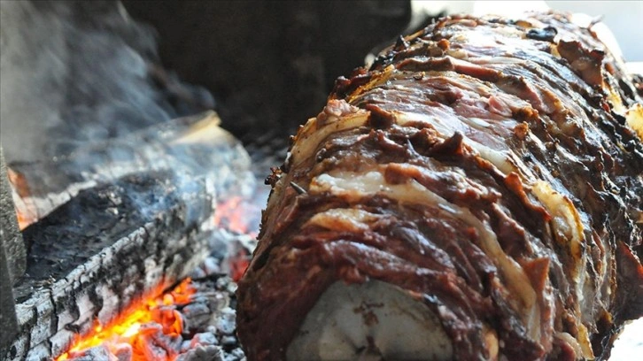 Erzurum ve Artvin'in paylaşamadığı lezzet: "Cağ kebabı"