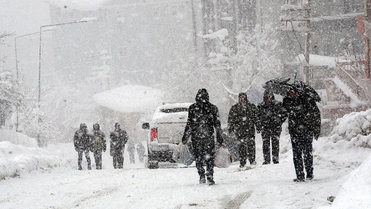 Erzurum ve Elazığ için kuvvetli kar yağışı uyarısı