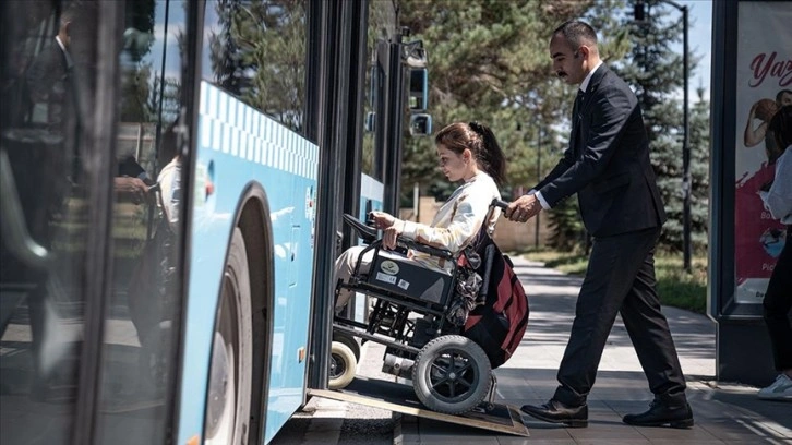 Erzurum'da engelli bireyler, "mobil uygulama" sayesinde engelsiz yolculuk yapıyor