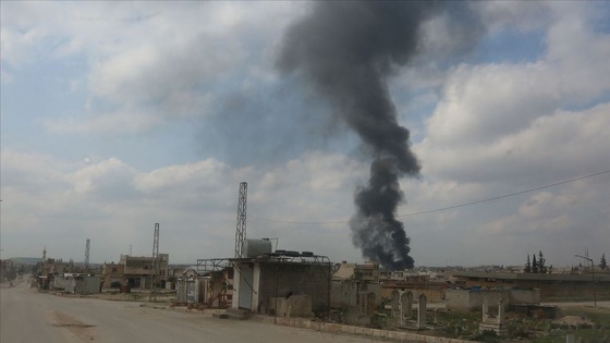 Esed İdlib'deki bombardımandan kaçan sivilleri vurdu: 7 kişi yaşamını yitirdi