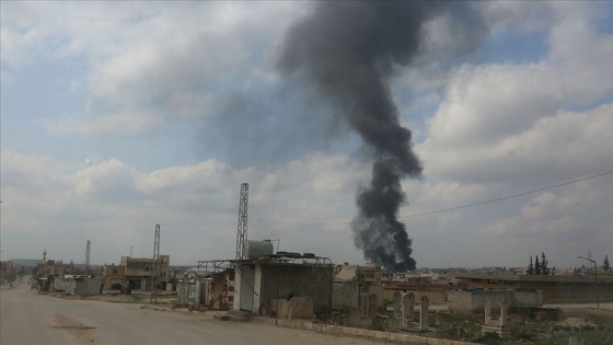 Esed İdlib'deki bombardımandan kaçan sivilleri vurdu: 7 ölü