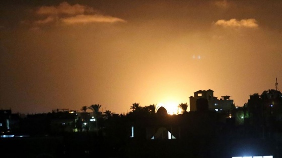 Esed rejimi İsrail'in Şam'a hava saldırısı düzenlediğini iddia etti