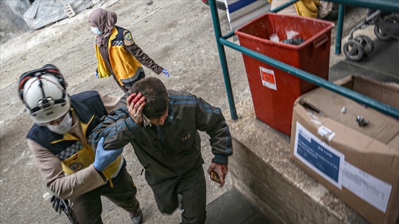 Esed rejiminin İdlib'de hastaneye düzenlediği saldırıda biri çocuk 6 sivil öldü