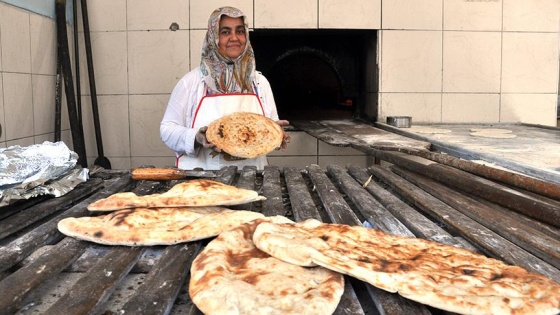 Eşinden kalan ekmek teknesinde hayat mücadelesi