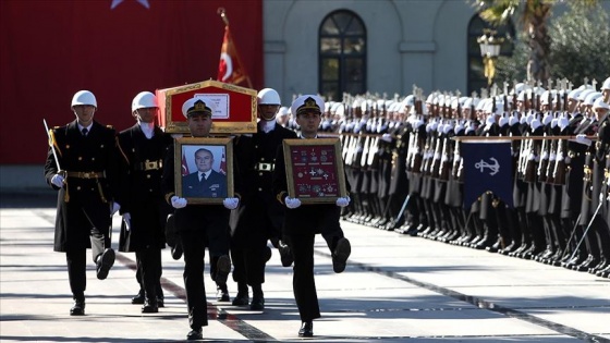 Eski Deniz Kuvvetleri Komutanı Oramiral Vural Bayazıt son yolculuğuna uğurlandı