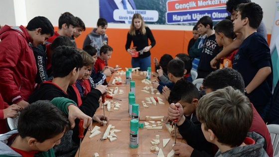 Eski el yapımı oyuncaklar gün yüzüne çıkarıldı