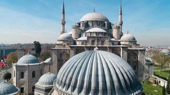 Eski İstanbul'un kalbi Şehzadebaşı'ndaki 'yeşil sütun'