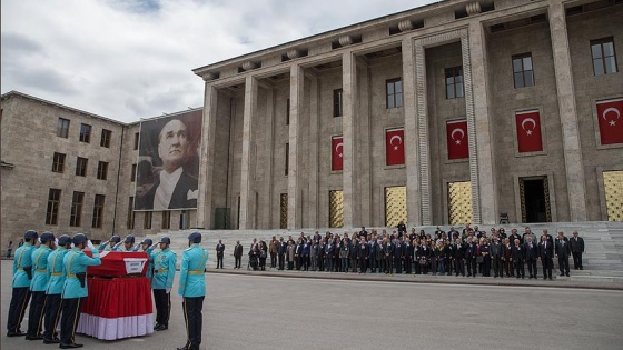 Eski Malatya Milletvekili Fırat için TBMM'de tören düzenlendi