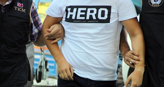 Eskişehir'de 'Hero' tişörtü giyen kişi gözaltına alındı