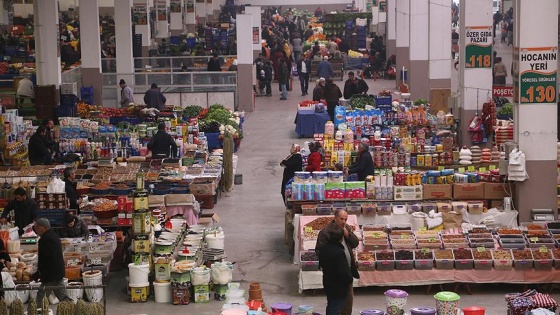 Esnaf Türk lirasına sahip çıkıyor