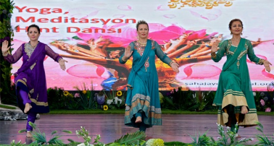 EXPO 2016’da yoga meditasyonu