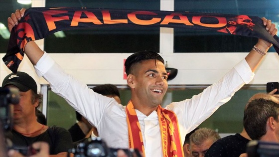 Falcao resmen Galatasaray'da