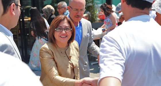 Fatma Şahin&#039;den Binali Yıldırım&#039;a destek