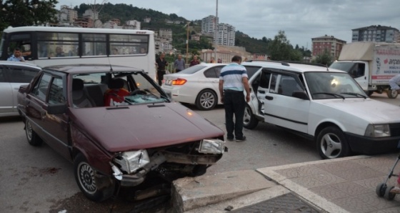 Fatsa’da iki ayrı trafik kazası: 4 yaralı