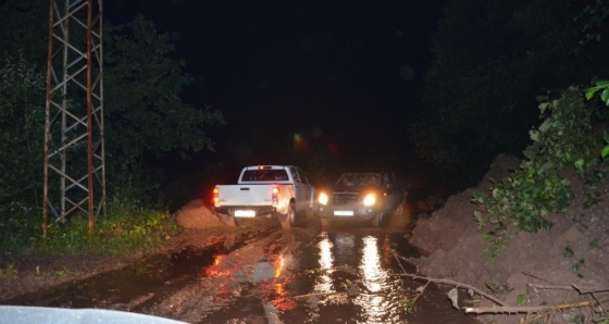 Fatsa’da sağanak yağmur heyelana yol açtı