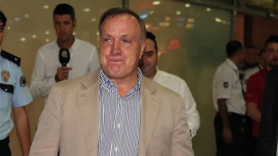 Fenerbahçe Advocaat'ı borsaya bildirdi