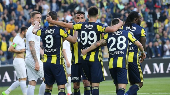 Fenerbahçe, Akhisarspor karşısında galibiyet hasretini bitirdi