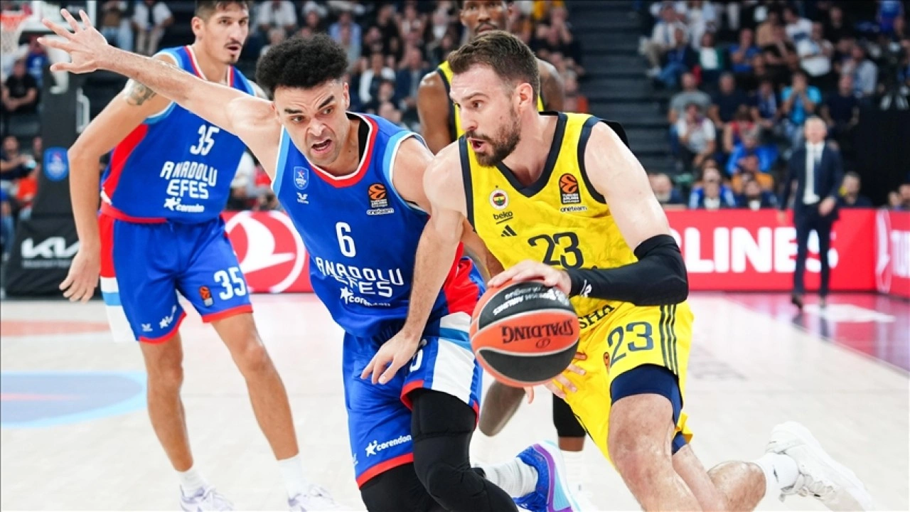 Fenerbahçe Beko, Basketbol Süper Ligi'nde yarın Anadolu Efes'i konuk edecek