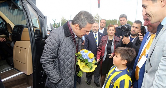 Fenerbahçe, Brüksel'de çiçeklerle karşılandı