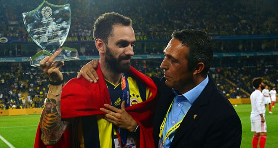 Fenerbahçe’de Ramil Guliyev’e plaket verildi