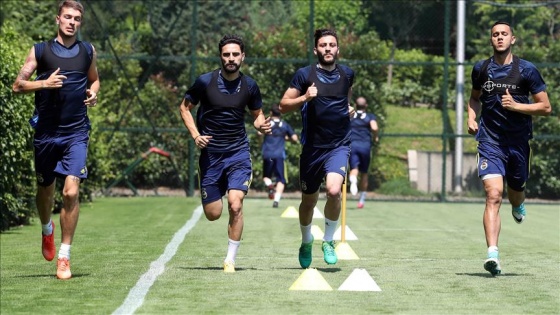 Fenerbahçe'de yeni sezon hazırlıkları sürüyor