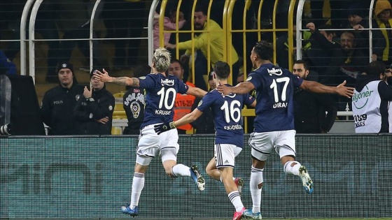 Fenerbahçe'den şampiyonluk yolunda kritik 3 puan