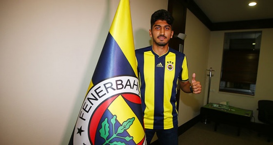 Fenerbahçe Deniz Yılmaz ile sözleşme imzaladı