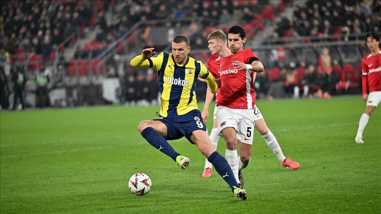 Fenerbahçe, deplasmanda AZ Alkmaar'a mağlup oldu