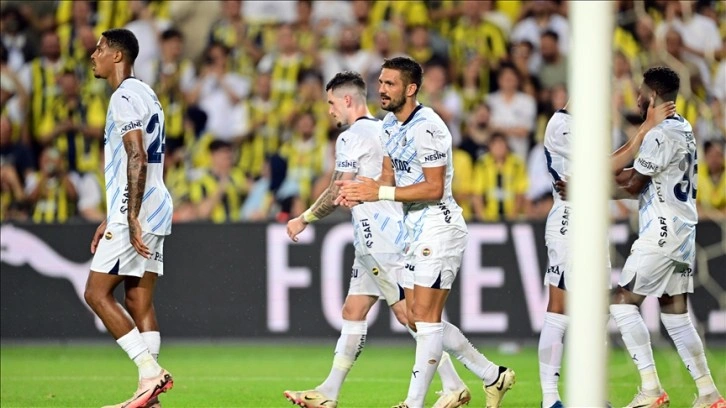 Fenerbahçe, hazırlık maçında Hull City'yi 5-1 mağlup etti