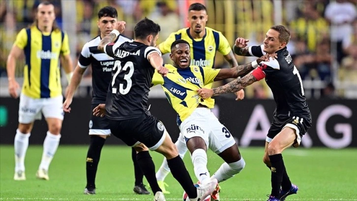 Fenerbahçe, İsviçre ekibi Lugano karşısında ilk yarıyı 1-0 geride kapattı