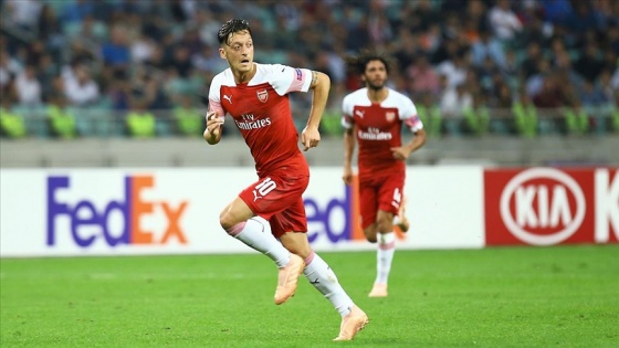 Fenerbahçe Mesut Özil'i borsaya bildirdi