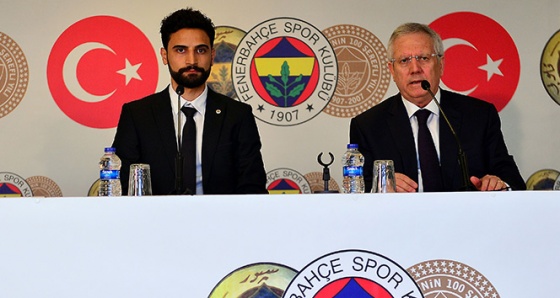 Fenerbahçe’nin yeni transferi Mehmet Ekici imzayı attı