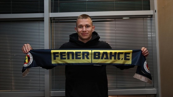 Fenerbahçe&#039;nin yeni transferi Szalai: Kendimi Real Madrid&#039;e transfer olmuş gibi hissediyor