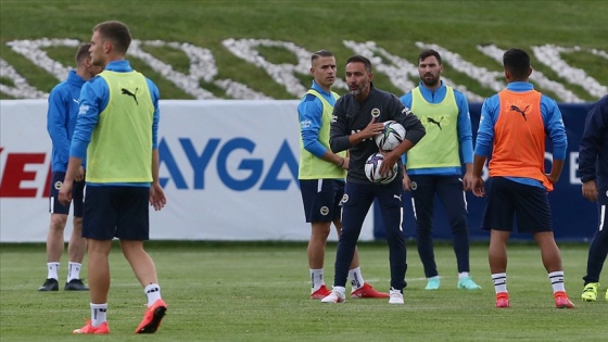 Fenerbahçe, Topuk Yaylası'ndaki yeni sezon hazırlık kampına başladı