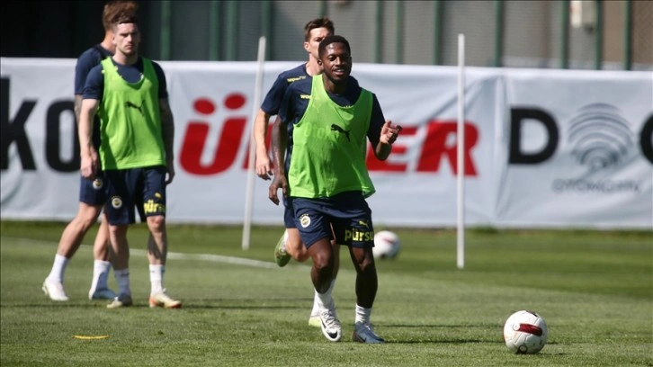 Fenerbahçe'de Brezilyalı futbolcu Fred'den teknik direktör Mourinho'ya övgü