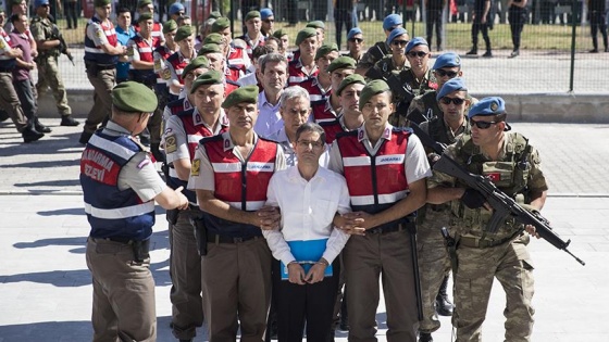 FETÖ'cülerin giyeceği 'tek tip' kıyafetin rengi belli oldu