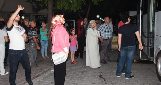 FETÖ den tutuklanan polisleri bu sloganlarla uğurladılar